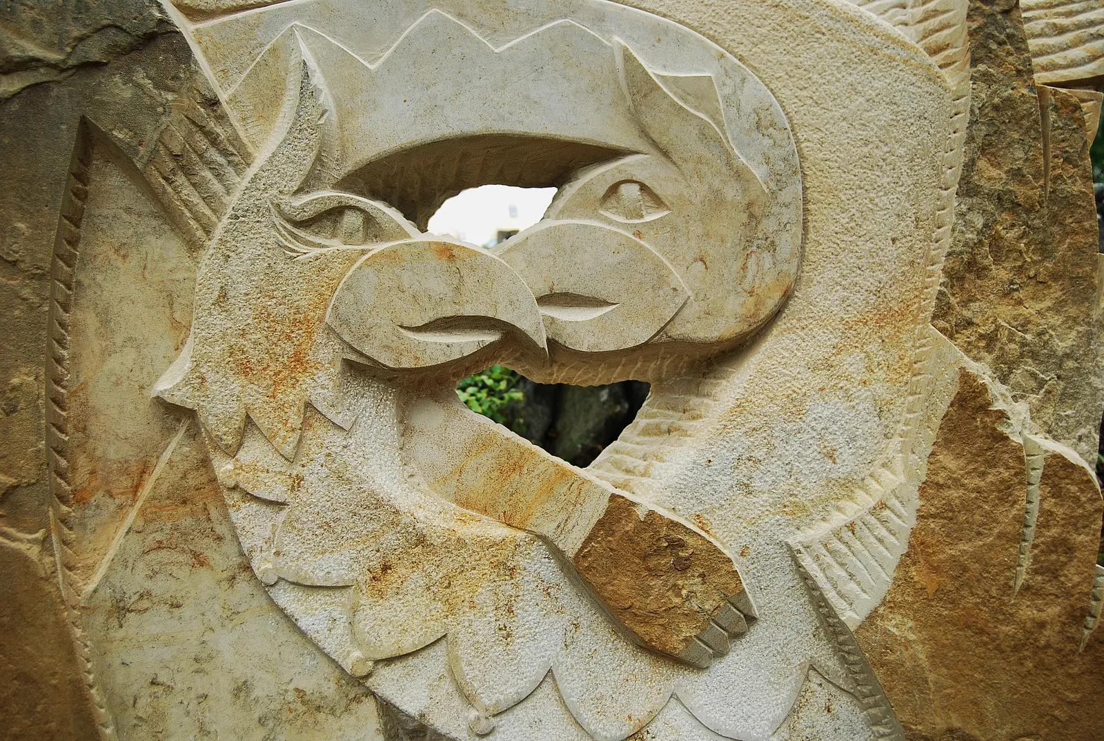 Obraz MALOWANIE autorstwa Roman Kykta, rozmiar: 1700/1600/300 мм, wykonany z Piaskowiec, medium Rzeźba Sympozjum, z s. Busza, rejon jampolski, obwód winnicki. Zdjęcie 1 z 2.