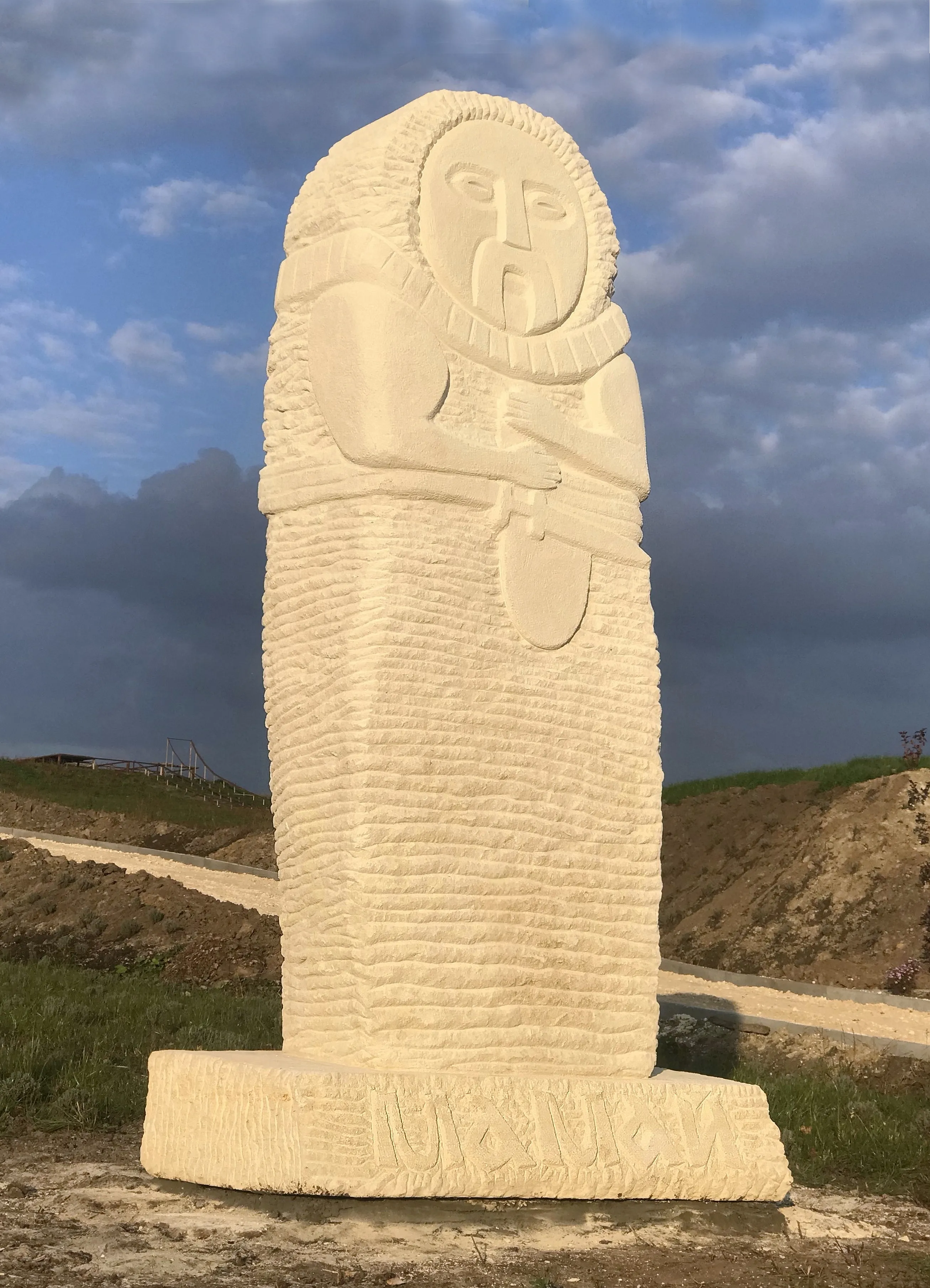 Image of MAMAI by Roman Kykta, size: 3500/1000/700 мм, made of Limestone, Sculpture Symposiums medium, from Volya Yakubova village, Lviv region. Photo 3 of 7.