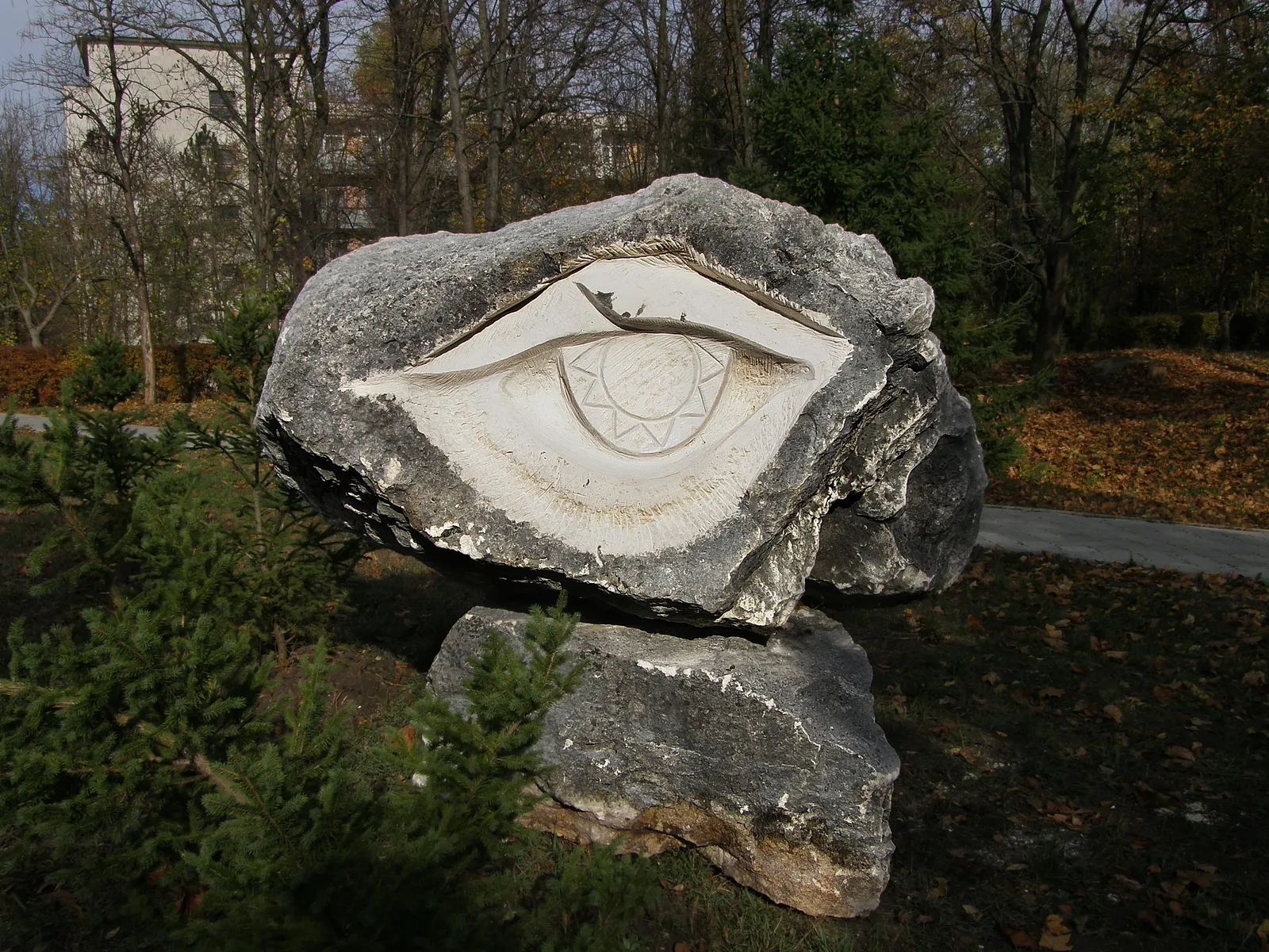Obraz JA WIDZĘ... autorstwa Roman Kykta, rozmiar: 1700/1500/1000 мм , wykonany z Wapno, medium Rzeźba Sympozjum, z miasto Kamionka, Naddniestrze Zdjęcie 1 z 3.